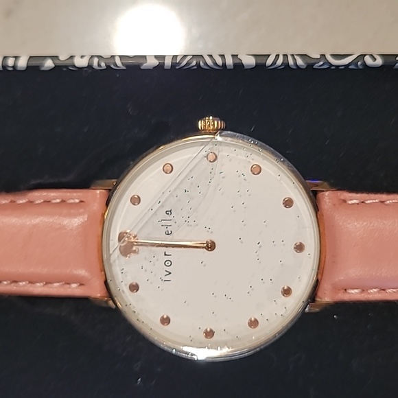 BNWT Ivory Ella's watch - Picture 2 of 5